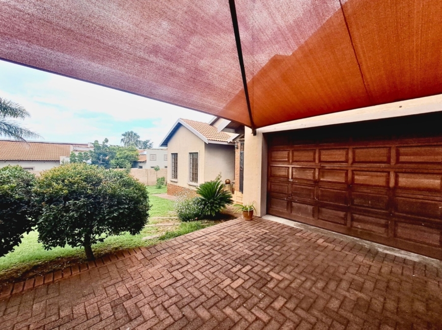 4 Bedroom Property for Sale in Safari Gardens North West